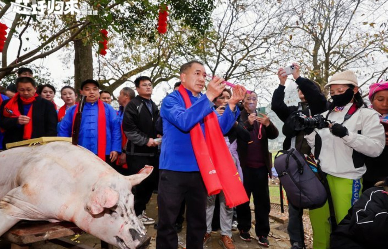 2、祭祀儀式現場（莫文魁 攝）.jpg
