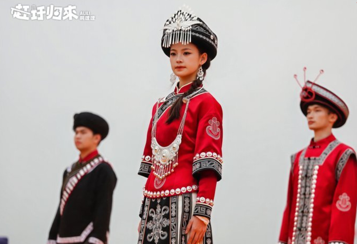 4、“圩T”服飾秀（莫文魁 攝）.jpg