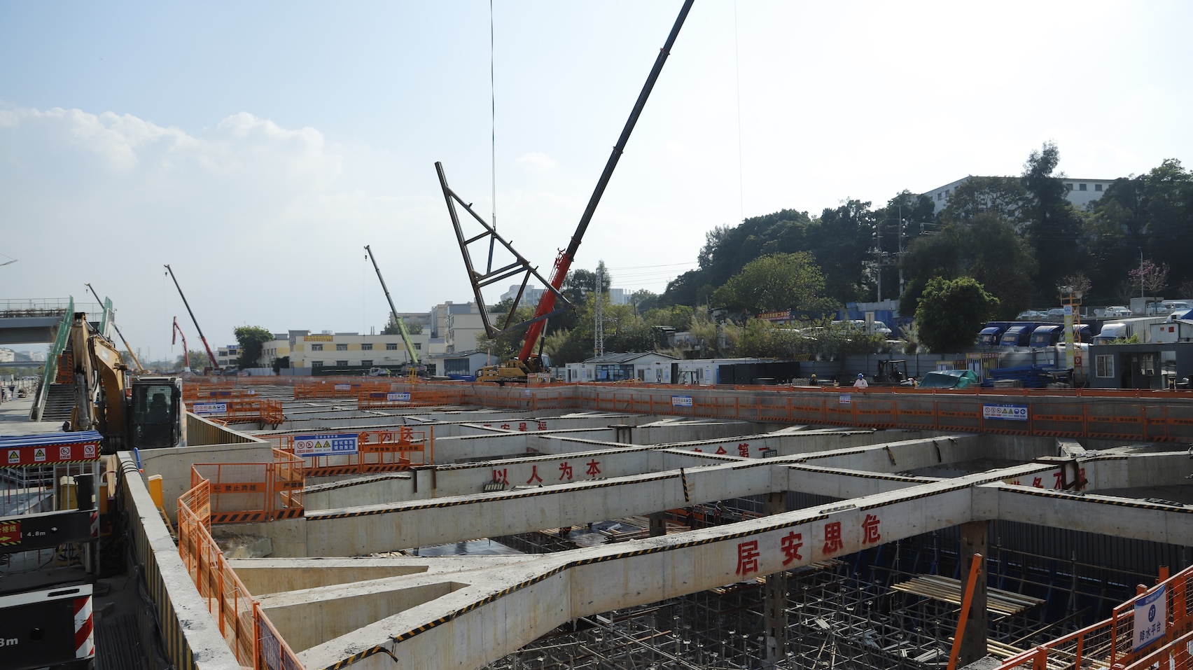 桃源站車站主體結構施工.jpg