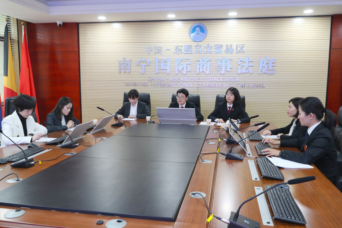2、2025年12月30日，南寧國際商事法庭運用“東盟語料庫”人工智能法律輔助系統，成功調處涉中越百萬榴蓮交易合同糾紛。.jpg