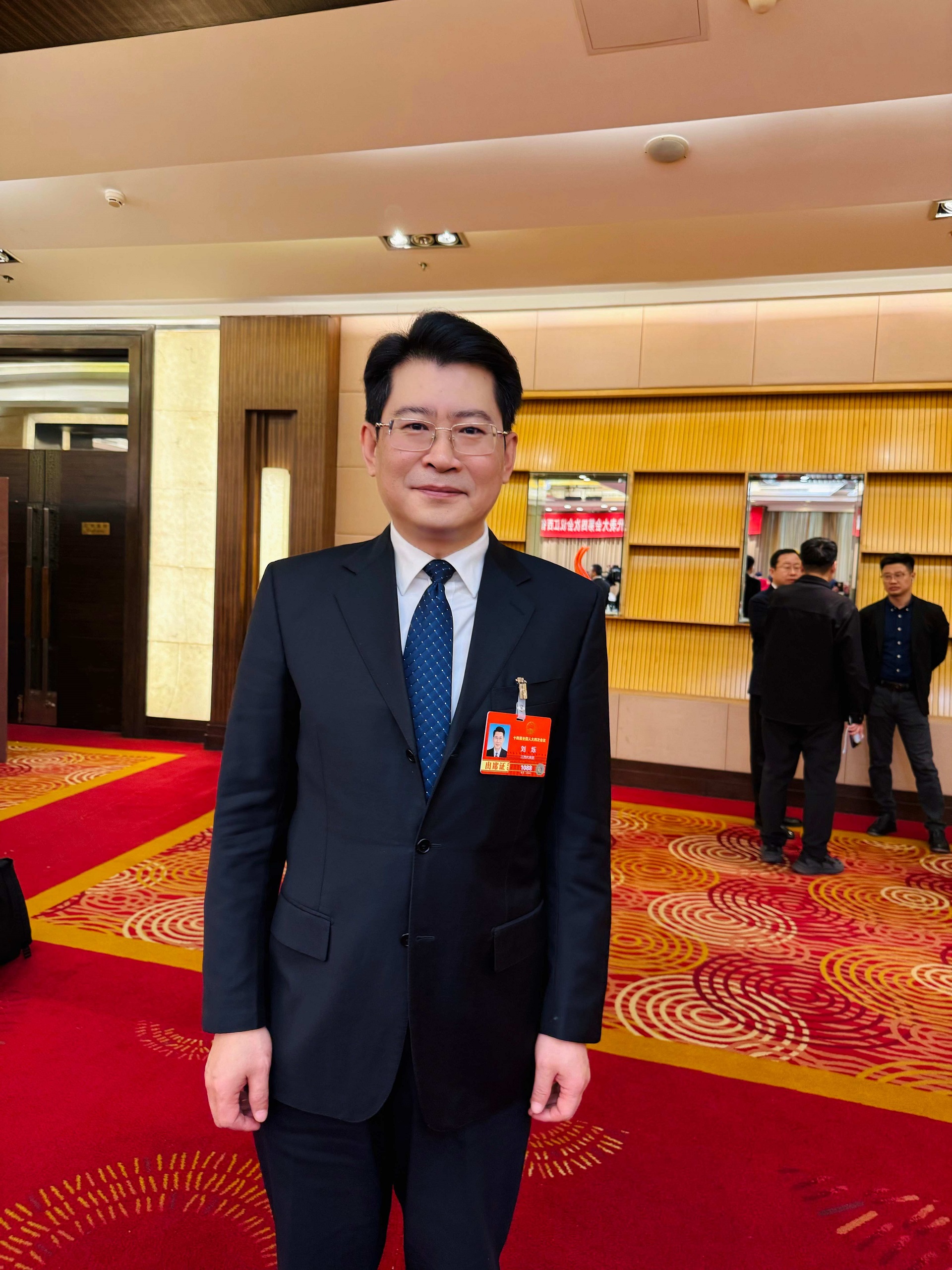 图：刘烁(1).jpg