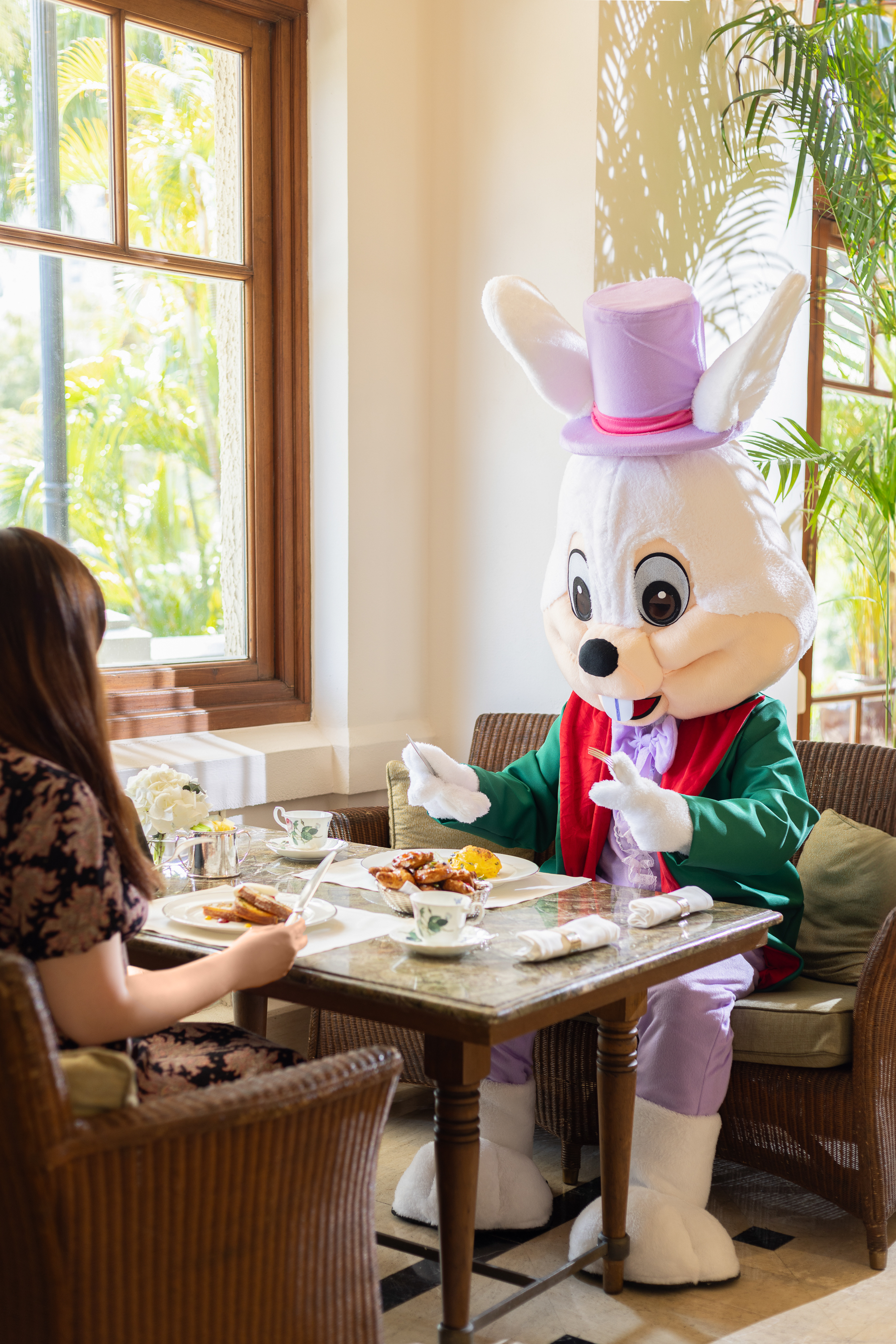 The Repulse Bay_Easter in Artful Bloom_Meet Bunny at The Verandah.jpg