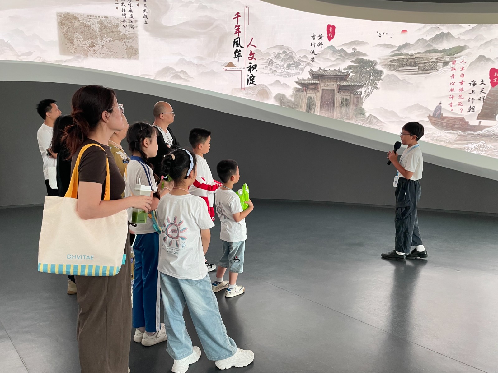 “城市代言”志願講解之城展館講解活動.jpg.jpeg