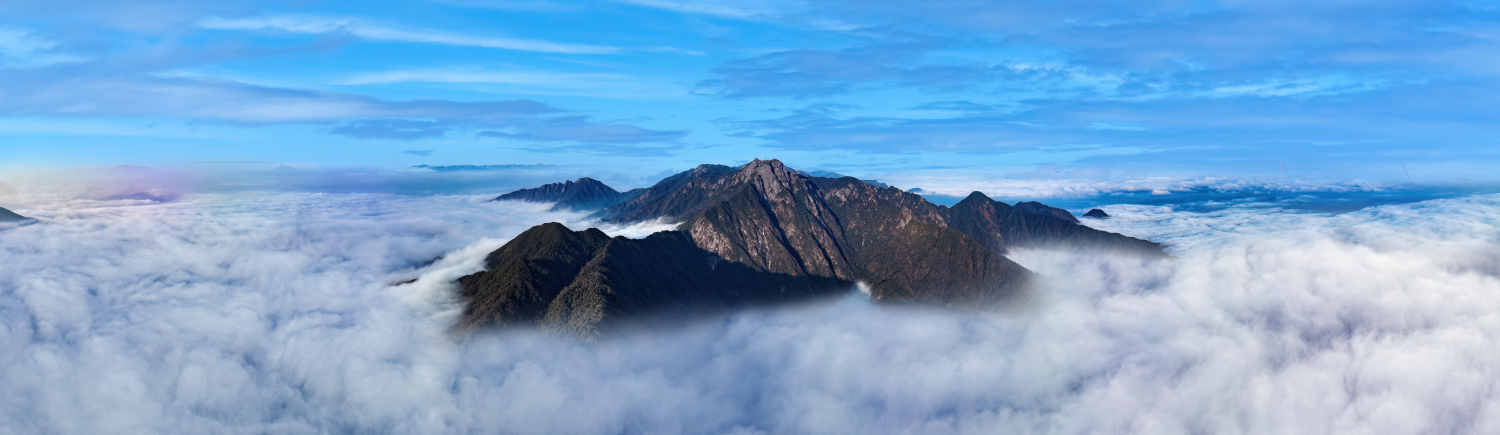 2.桂林貓兒山被譽為“華南第一峰”與“山海經第一山”（廣旅桂林投資公司供圖）.jpg