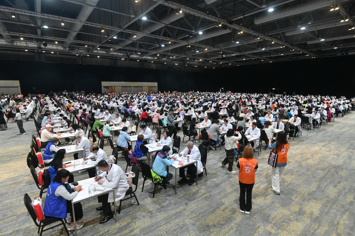2、2026“廣西三月三”走進香港啟動儀式暨“遇見廣西”文化旅遊推介會、“中醫藥文化香江盛典”千名中醫师義診活動現場（崔俊良 攝）_編輯.jpg