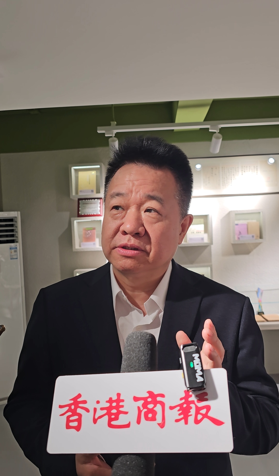 圖說一：中國作家協會黨組成員、副主席、書記處書記邱華棟.jpg