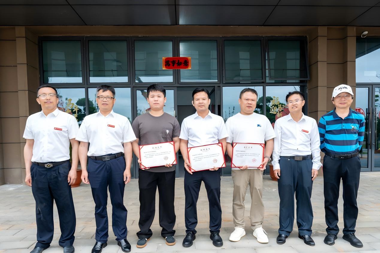 图1(1).png
