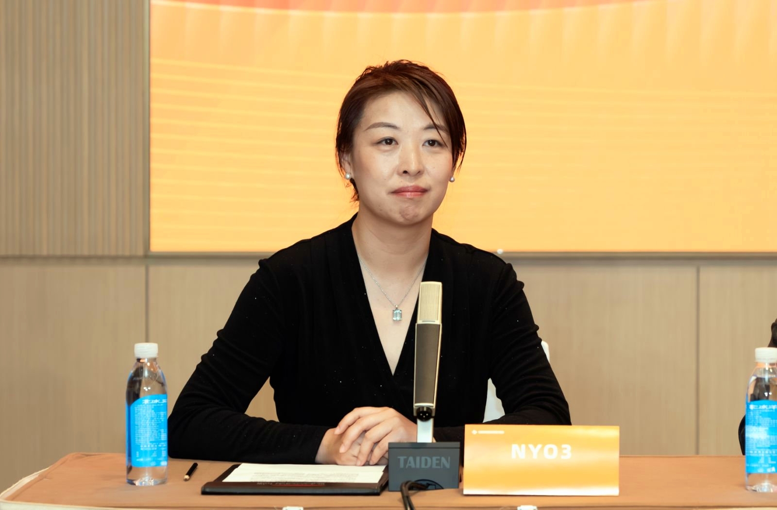 圖片2：挪威高端膳食營養品牌NYO3中國區總經理何瑩做項目推介.jpg