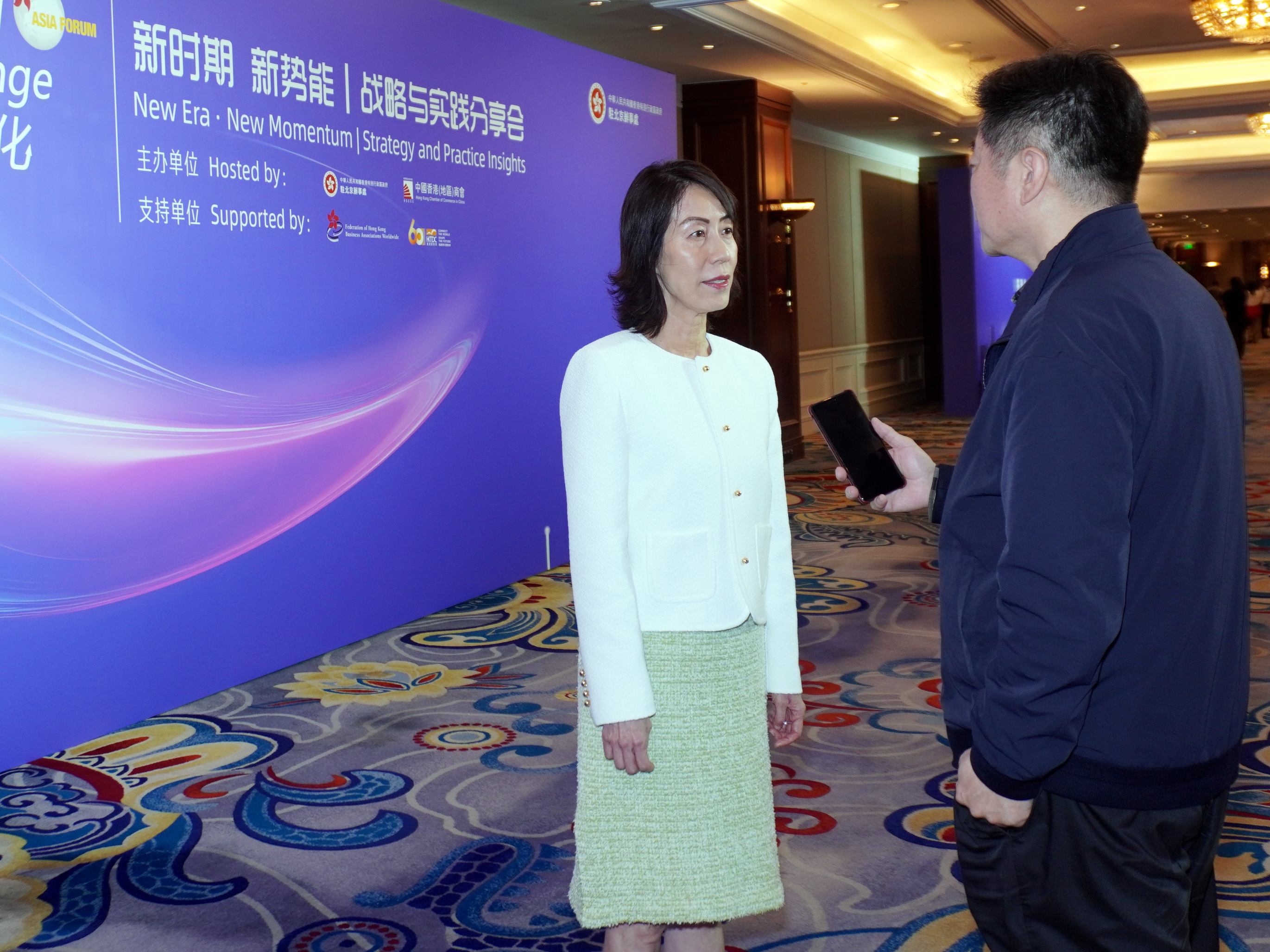 圖片4:港區全國政協委員、中國香港(地區)商會會長楊莉珊接受本報記者專訪.jpg