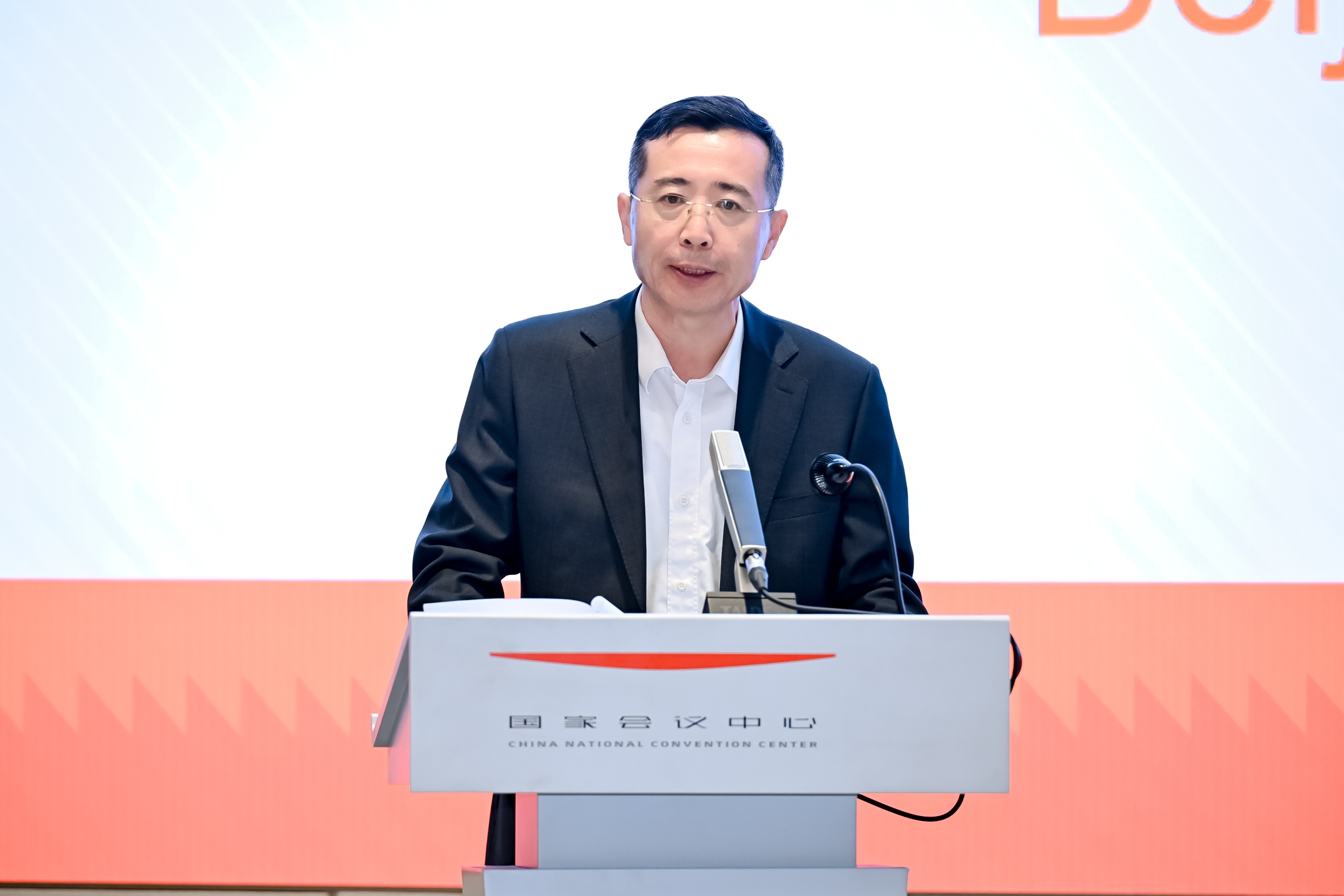 圖片2:北京市知識產權局副局長周立權出席活動並致辭.jpg