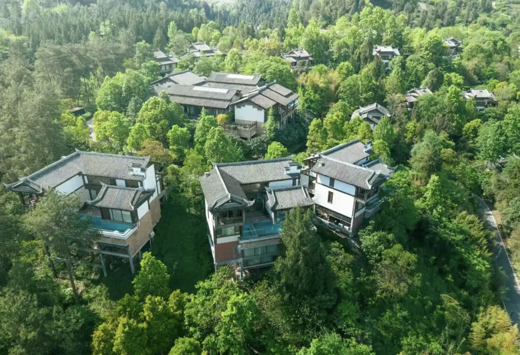 圖2:佛頂山溫泉小鎮.jpg