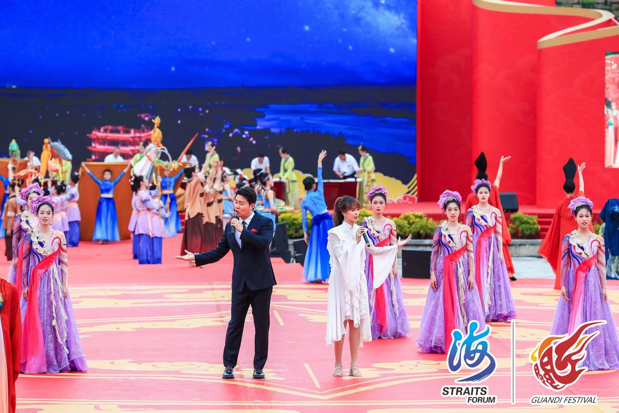 圖四：歌曲聯唱《聖城歡歌》.jpg