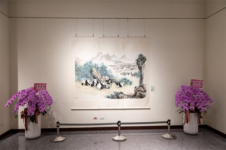 6.熊貓主題山水作品單獨展區，雅致別緻.png