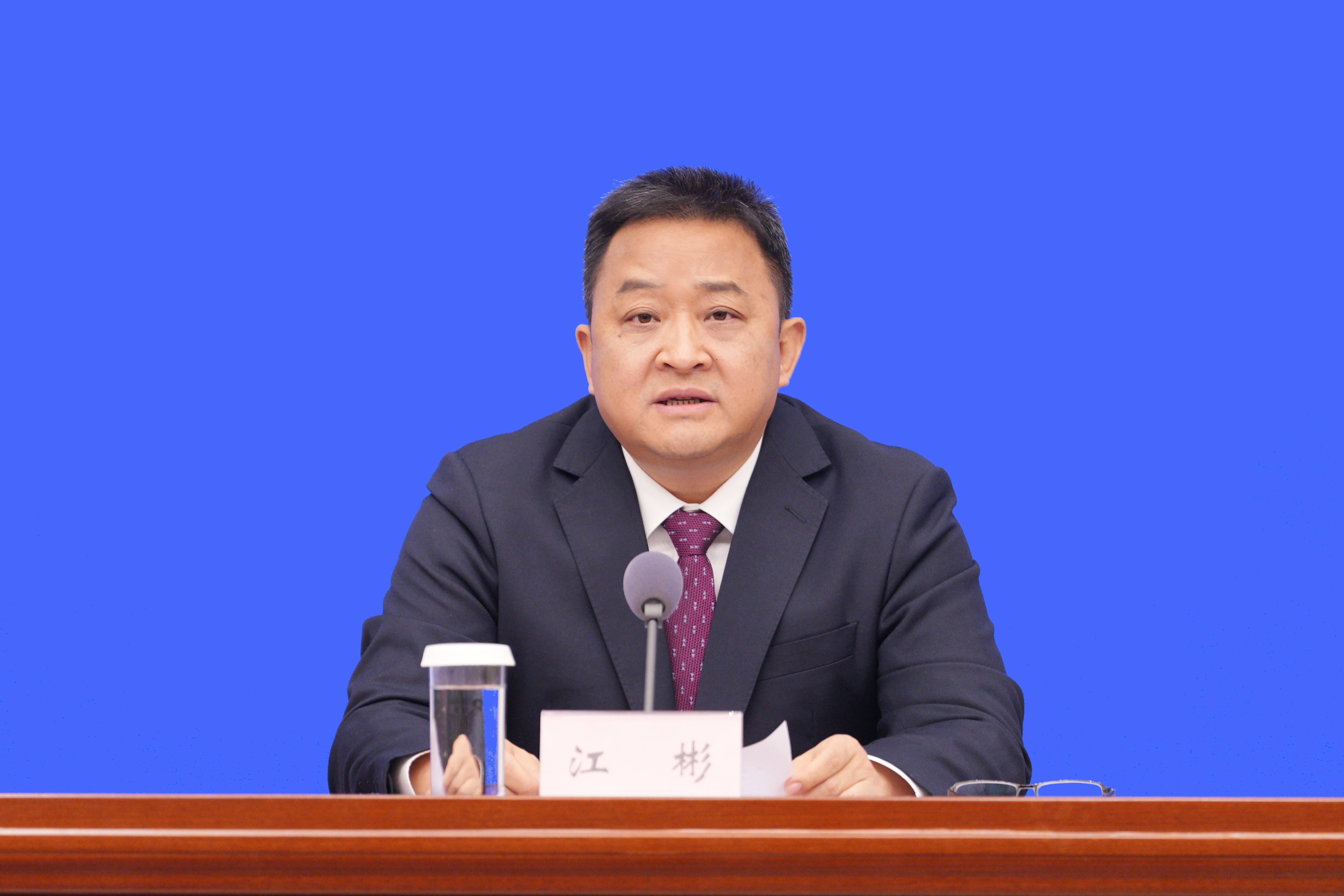 绵阳市委副书记、市政府市长江彬.jpg