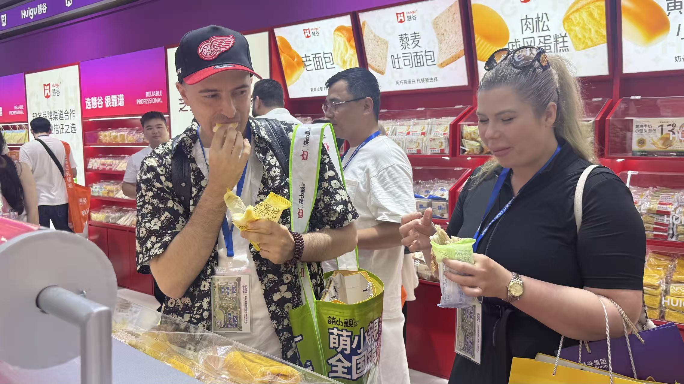 圖五:採購客商品嘗產品.jpg