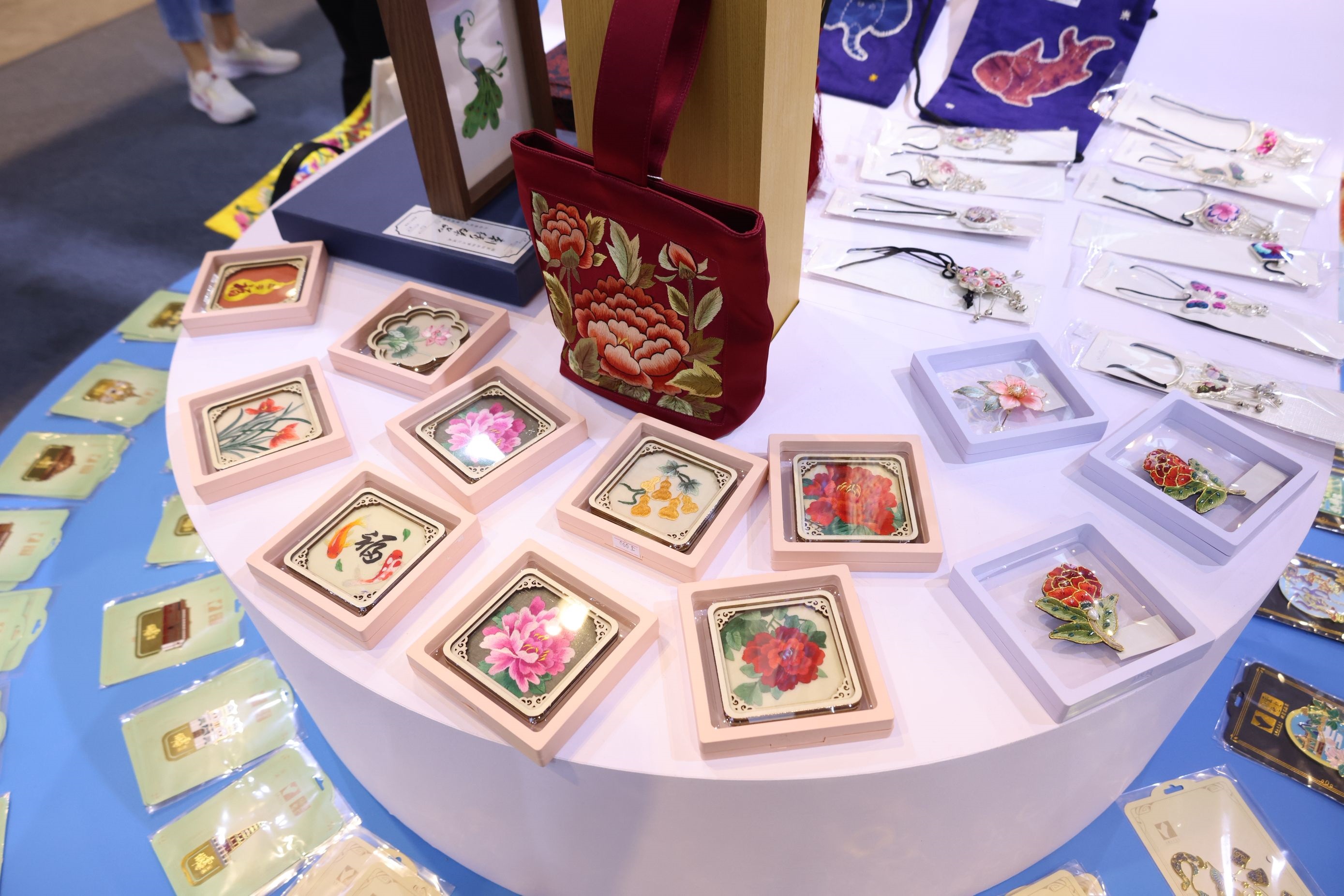 香港書展內地展團3.jpg