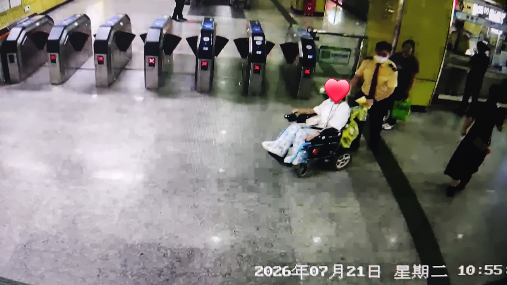 車站服務乘客畫面.jpg
