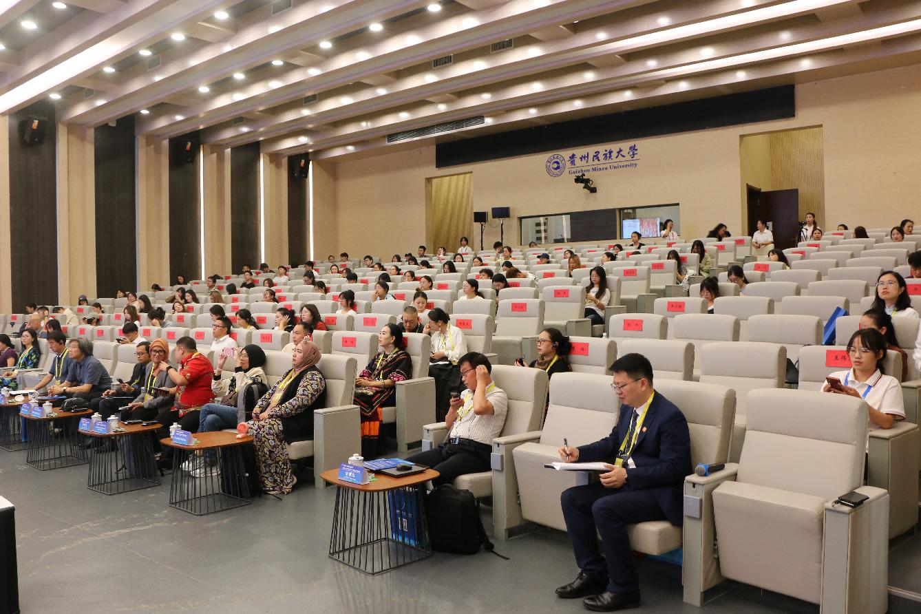 图3:平行论坛现场.jpg