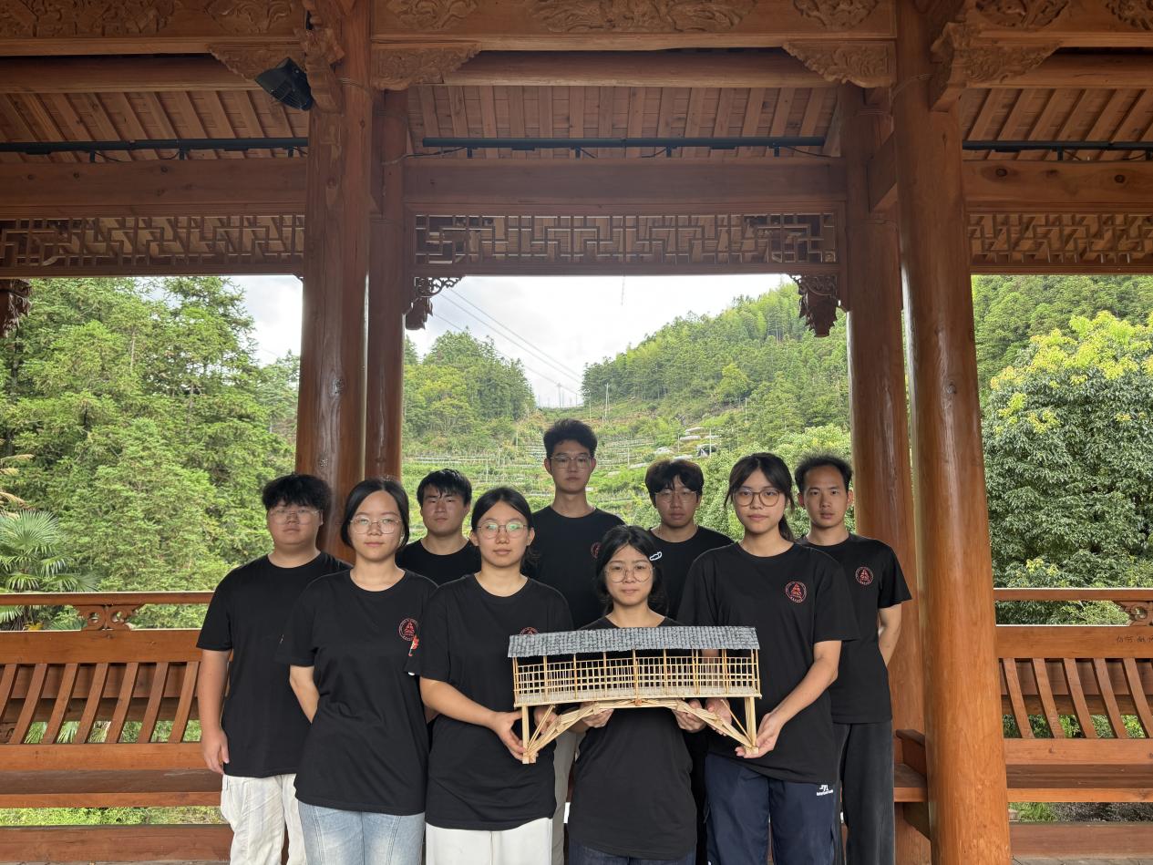 圖一：實踐隊員製作「雙溪百花橋」模型.jpg