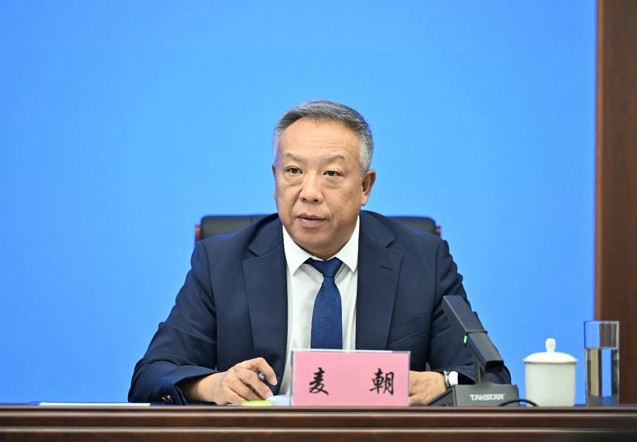 圖說一:吉林省農業農村廳副廳長麥朝答本報記者問.jpg