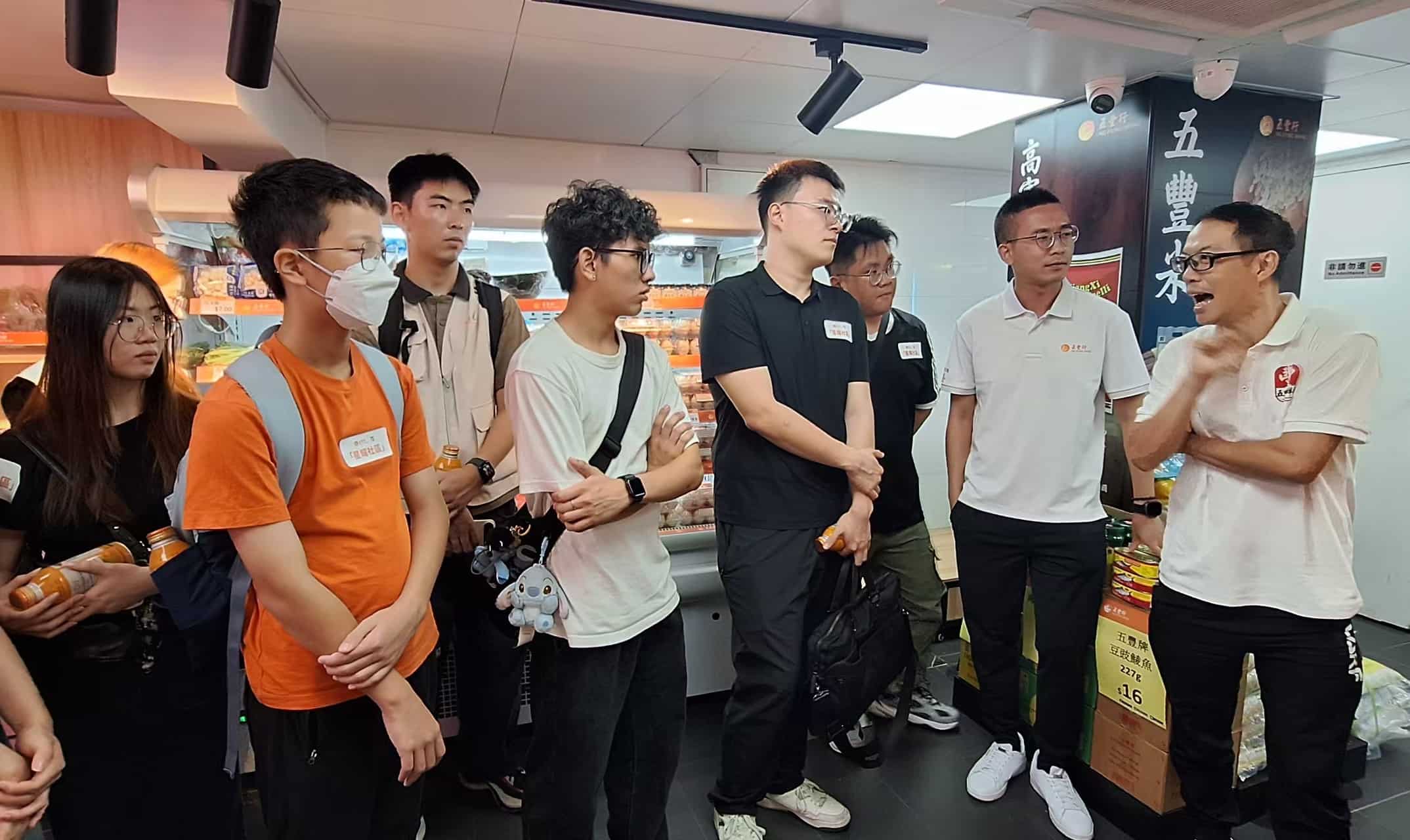 五豐行導師向青年團體分享零售管理經驗.jpg