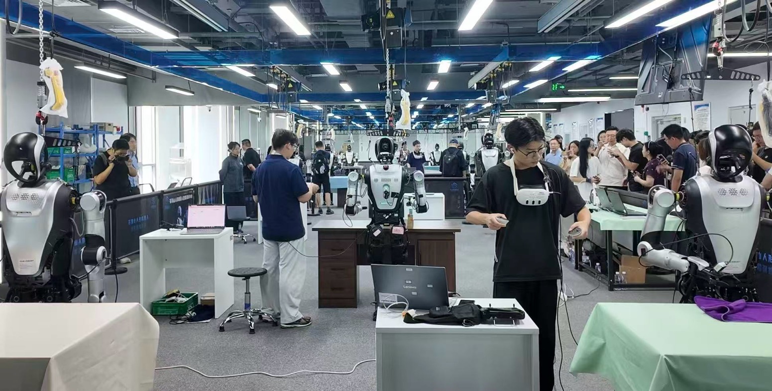 人形機器人數字訓練中心.jpg