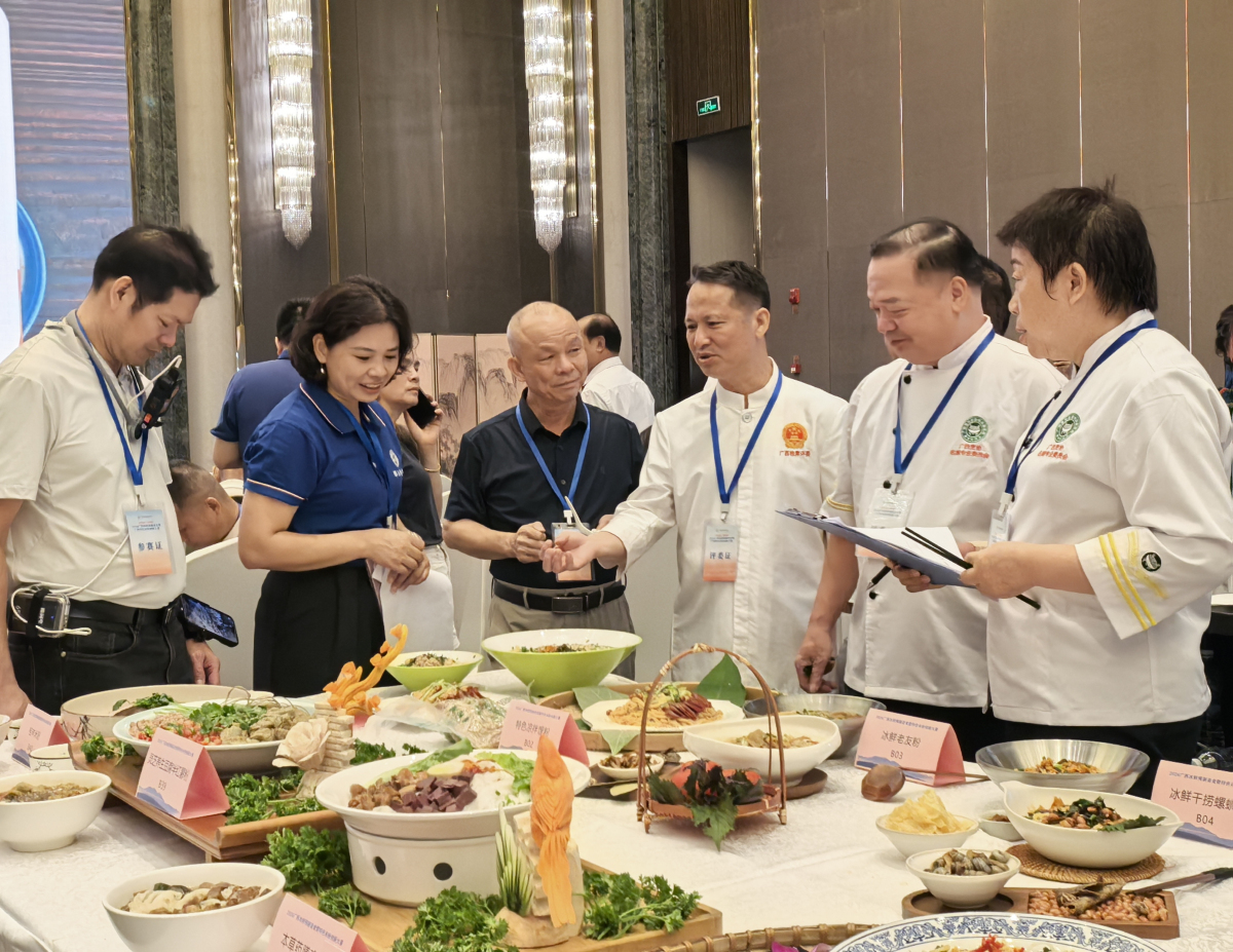 3、冰鮮預制美食現場評審.jpg