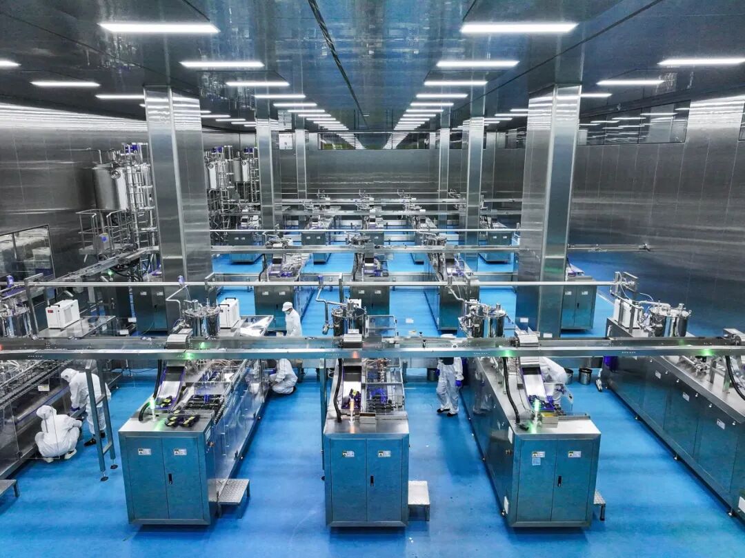 圖6:卓越5G智慧工廠正式投產.jpg