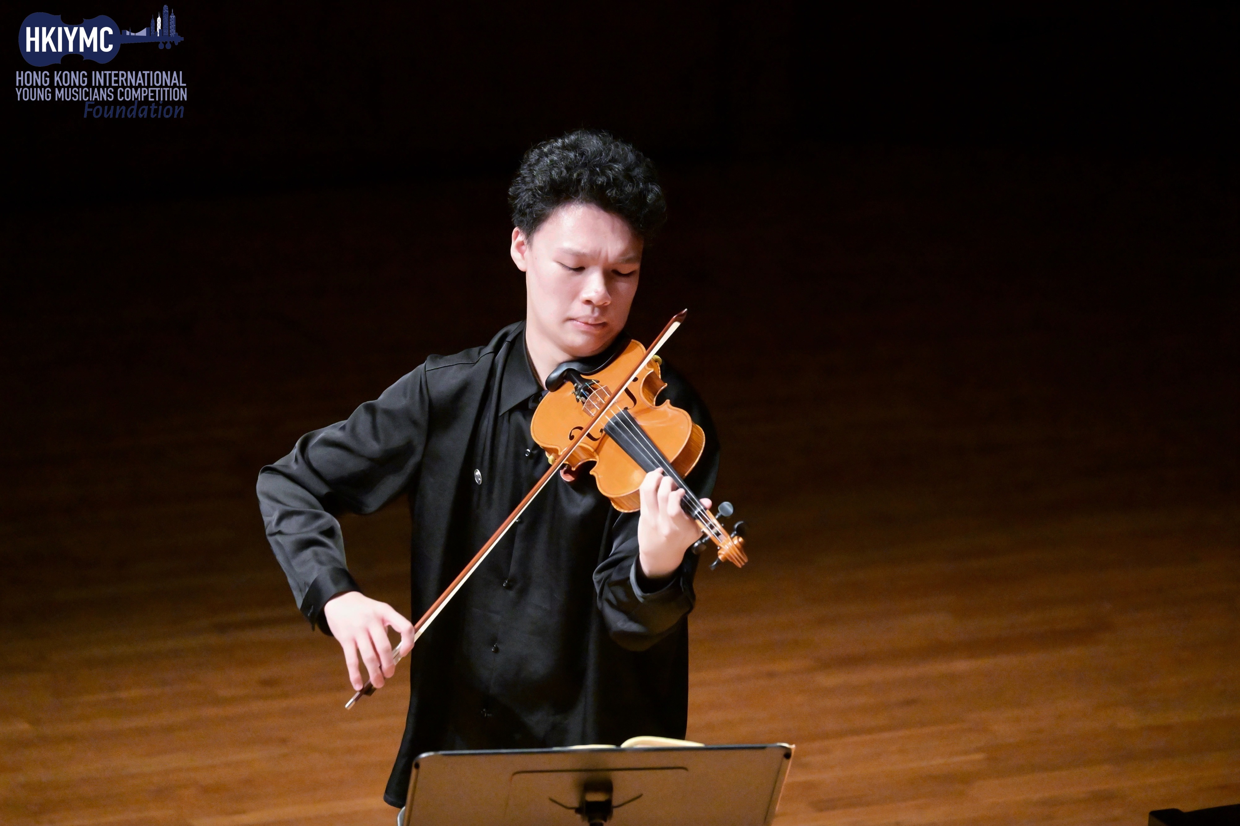 章奧哲為大家演奏比賽曲目帕格尼尼24首隨想曲.JPG
