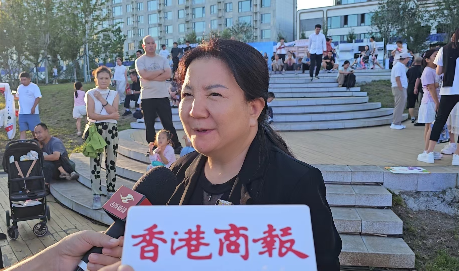 圖說四:轄區居民李秀梅接受記者採訪.jpg