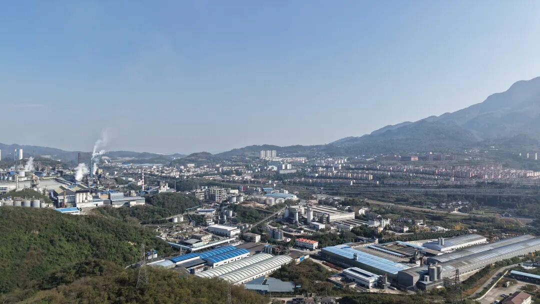 图4:息烽县磷煤化工生态工业基地.jpg