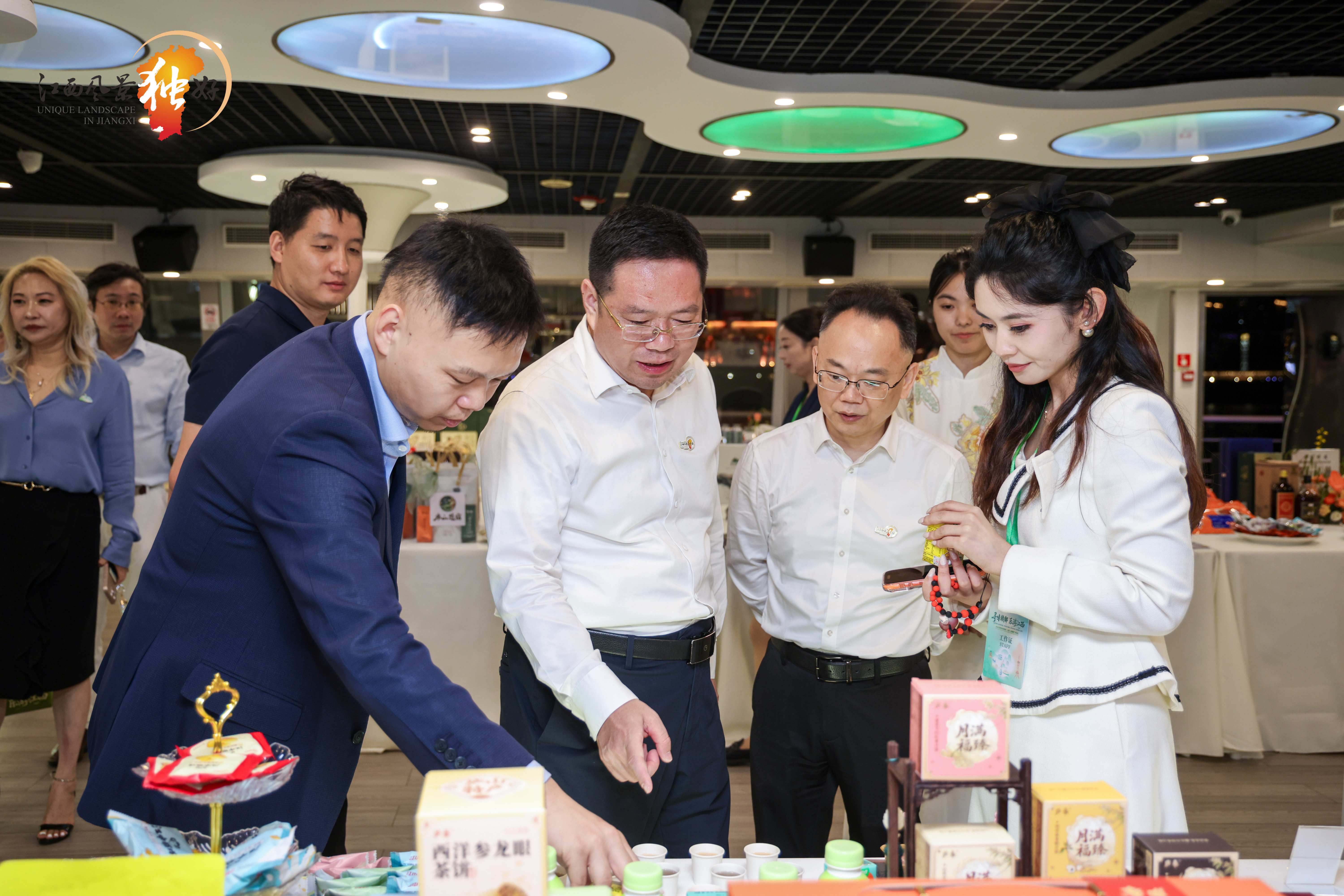 图1:活动现场(1).jpg