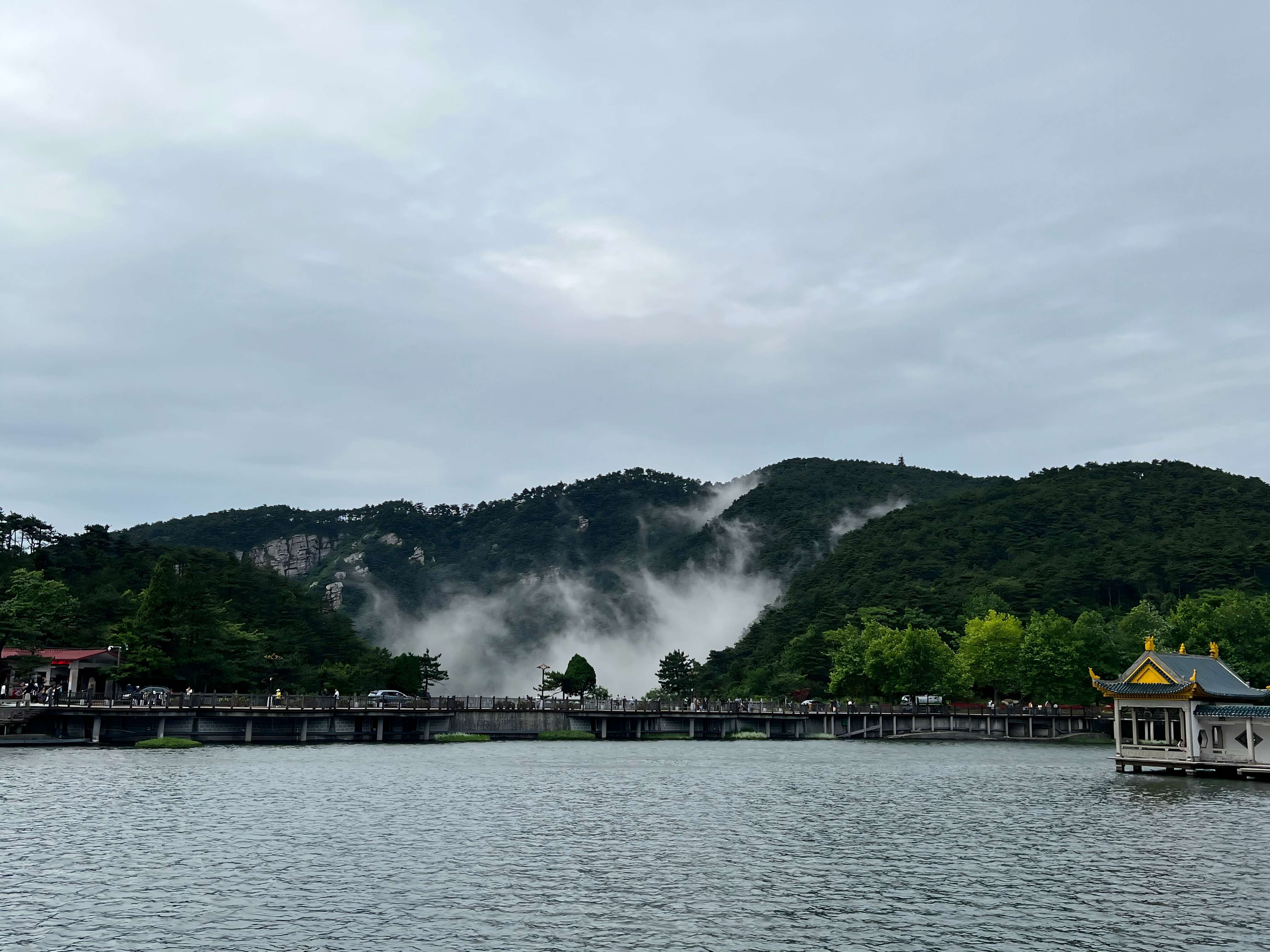 图3:庐山如琴湖秀美风光(1).jpg
