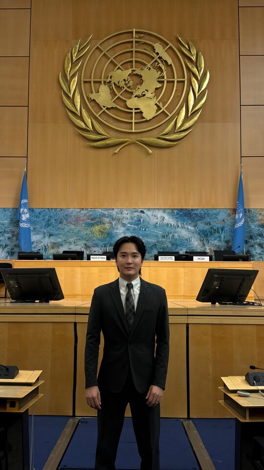 dr lau 4 (1).jpg