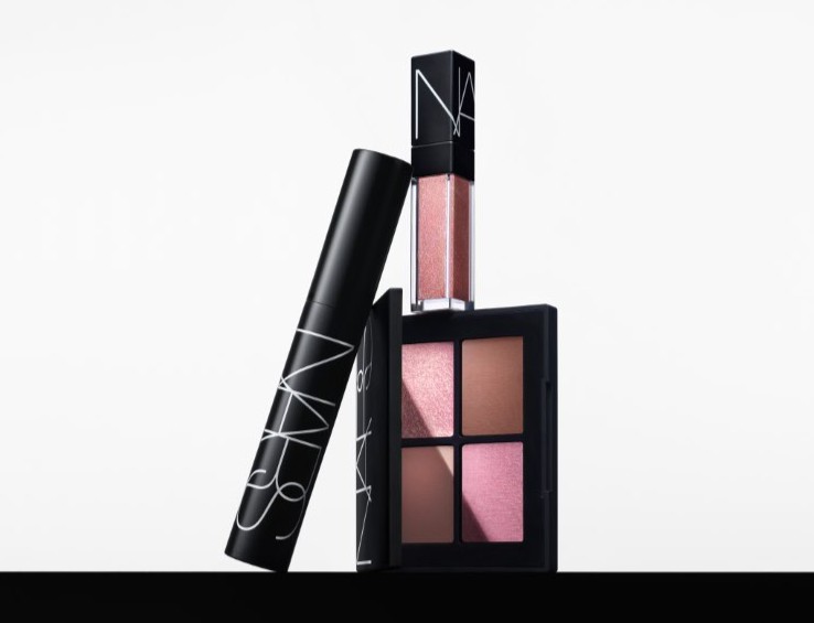 NARS_FA26_EyeMoment_StylizedPhoto_NotoriousMascara_LiquidEyeshadow_HotProperty_QuadEyeshadow_Melrose_GLBL_B_300dpi.jpg